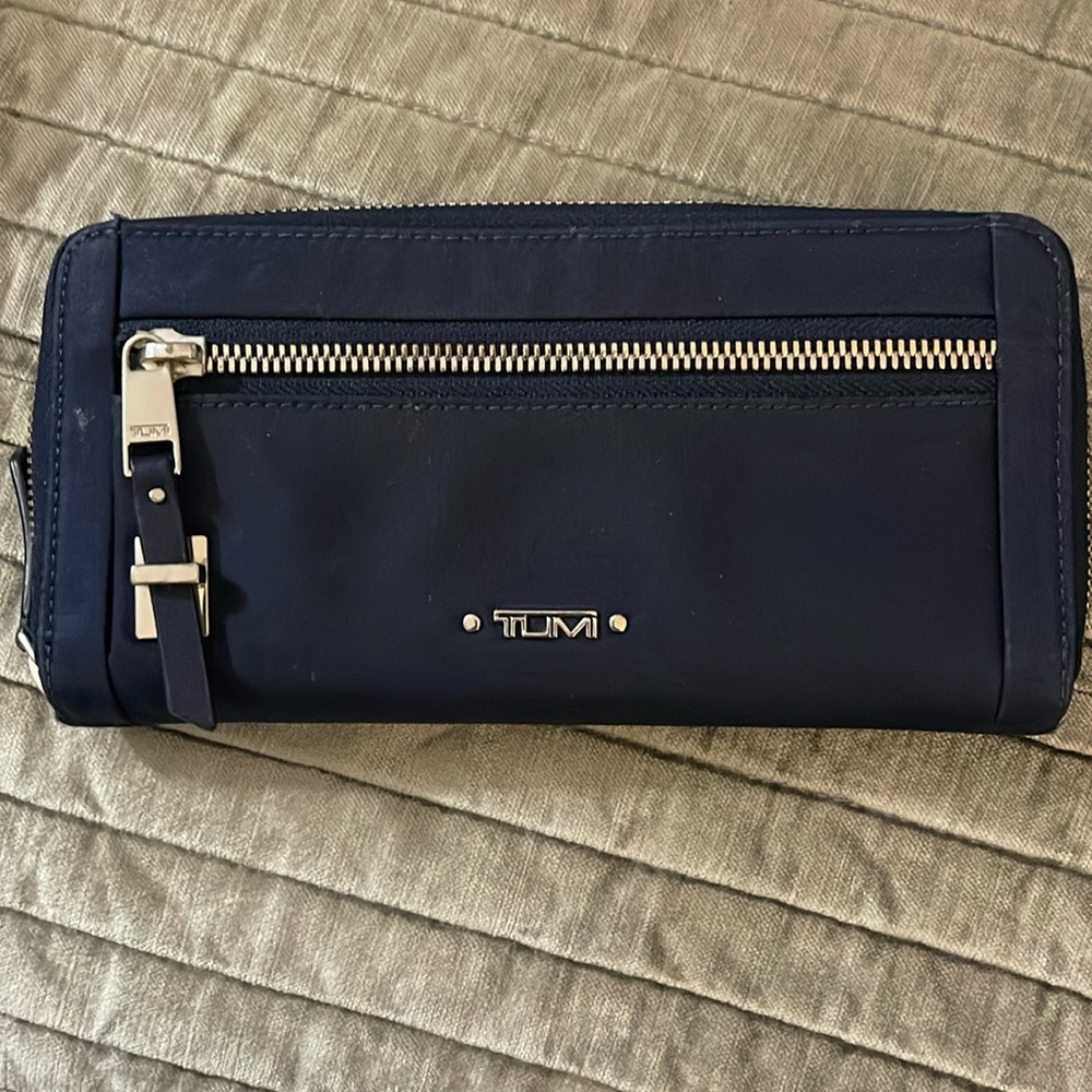 Tumi 💙 Wallet